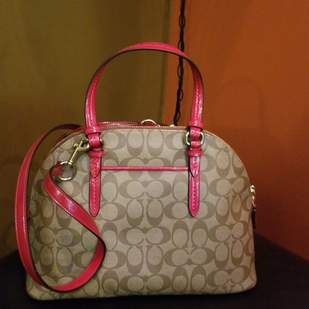 Handbag - Picture 2 of 4